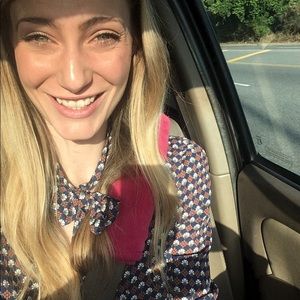 Meet your Posher, Holly